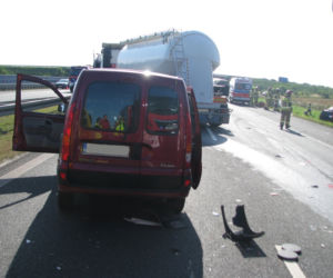 Karambol na A4. Jak 7 samochodów zablokowało całą autostradę? [ZDJĘCIA]