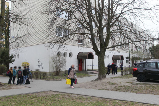 Śmierć seniorów w bloku. Wnuk w szpitalu. „Nikt by się tego nie spodziewał”