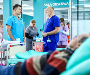 Szpital św. Anny, odcinek 106: Marta otrzymuje propozycję nowego kontraktu, którego warunki doprowadzą ją do ostrej konfrontacji ze Streckerem