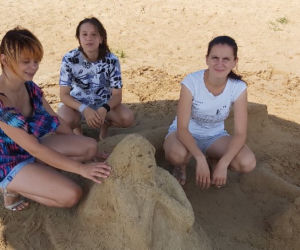 Szukamy imienia dla Syrenki, która pojawiła się na plaży w Brodach