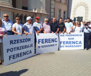 Mieszkańcy Rzeszowa manifestowali za pozostaniem prezydenta Ferenca na stanowisku