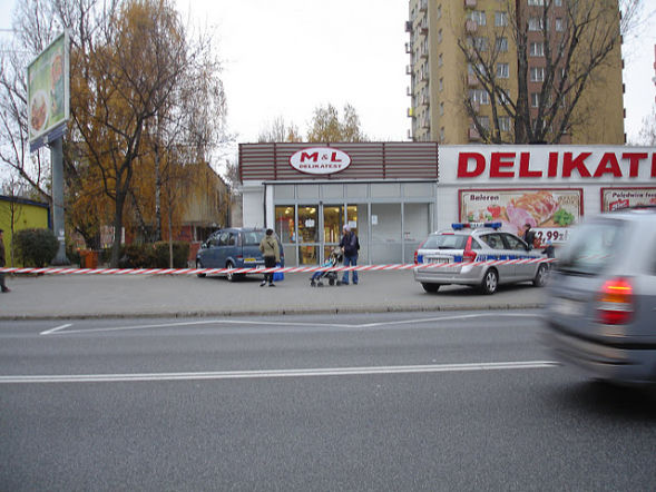 WARSZAWA, Muranów: Fałszywy alarm bombowy w delikatesach