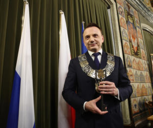 Gibała zaprzysiężony na prezydenta Krakowa. Na sali Miszalski i wyborcza rywalka [ZDJĘCIA]