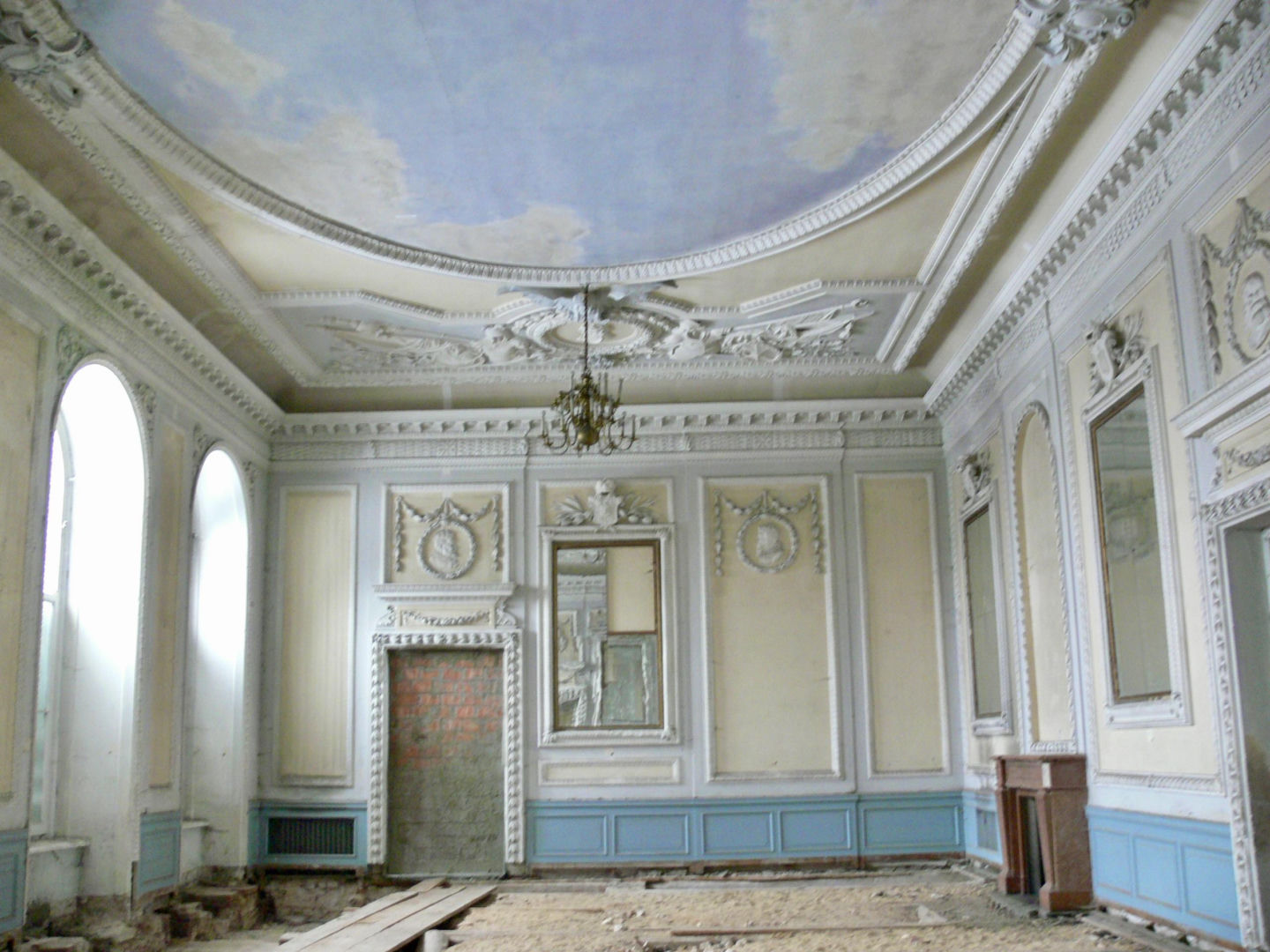 Wnętrze pałacu w Pilicy