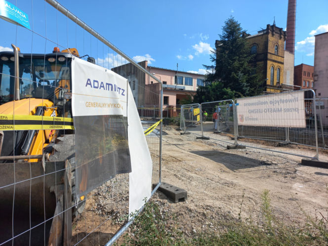Znikną "kocie łby". Cała Święciechowska w Lesznie będzie asfaltowa