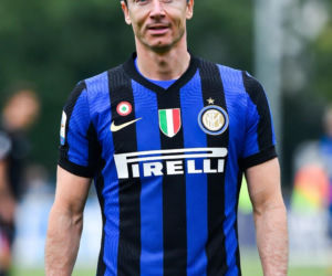 Robert Lewandowski w koszulkach różnych klubów