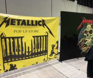 Gadżety w oficjalnym sklepie Metalliki w Katowicach