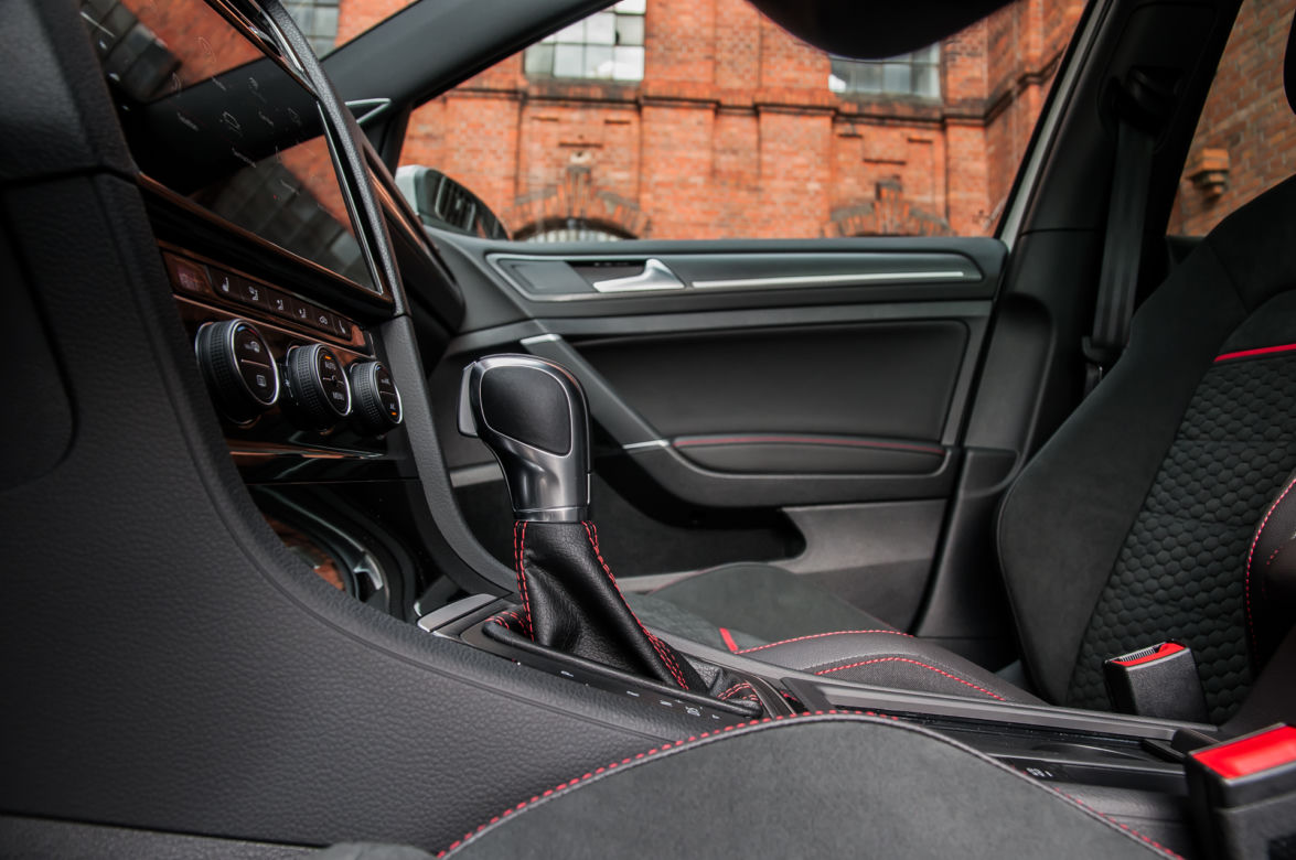 Volkswagen Golf 2.0 TSI GTI Performance 245 KM