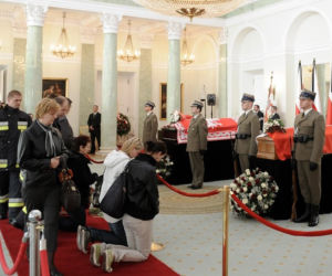 Trumny Lecha i Marii Kaczyńskich w Pałacu Prezydenckim 