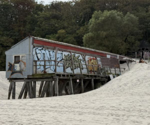 Ruina na plaży czyli zabytkowe kąpielisko Morskie Oko w Kołobrzegu