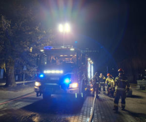 Pożar w Tarnowie. W płomieniach stanął magazyn ze słodyczami