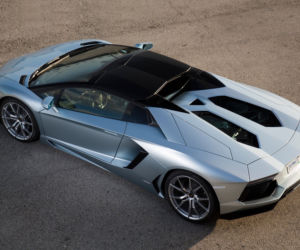 Lamborghini Aventador LP700-4 Roadster