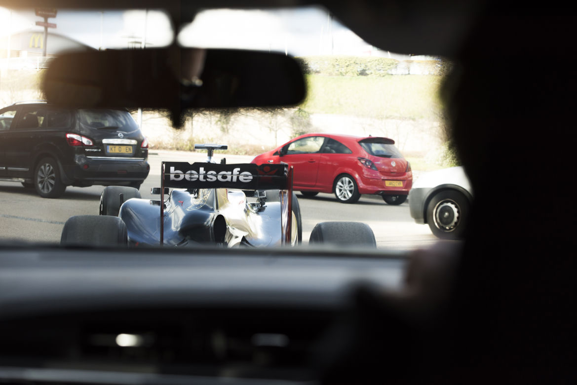 2011 Sauber C30 F1 na Gumball 3000