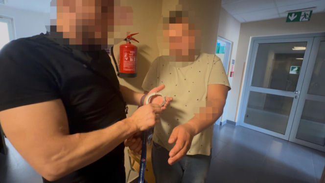 Ojciec podejrzany o seksualne wykorzystanie kilkuletniej córki. Sprawa wyszła na jaw po 10 latach