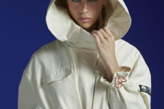 GUESS i North Sails prezentują kapsułową kolekcję wiosna-lato 2026:  Gdzie techniczna innowacja spotyka nadmorski styl