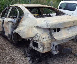 Wypożyczył luksusowe BMW, a potem je podpalił?