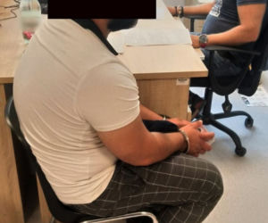 Oszukiwali emerytki udając policję