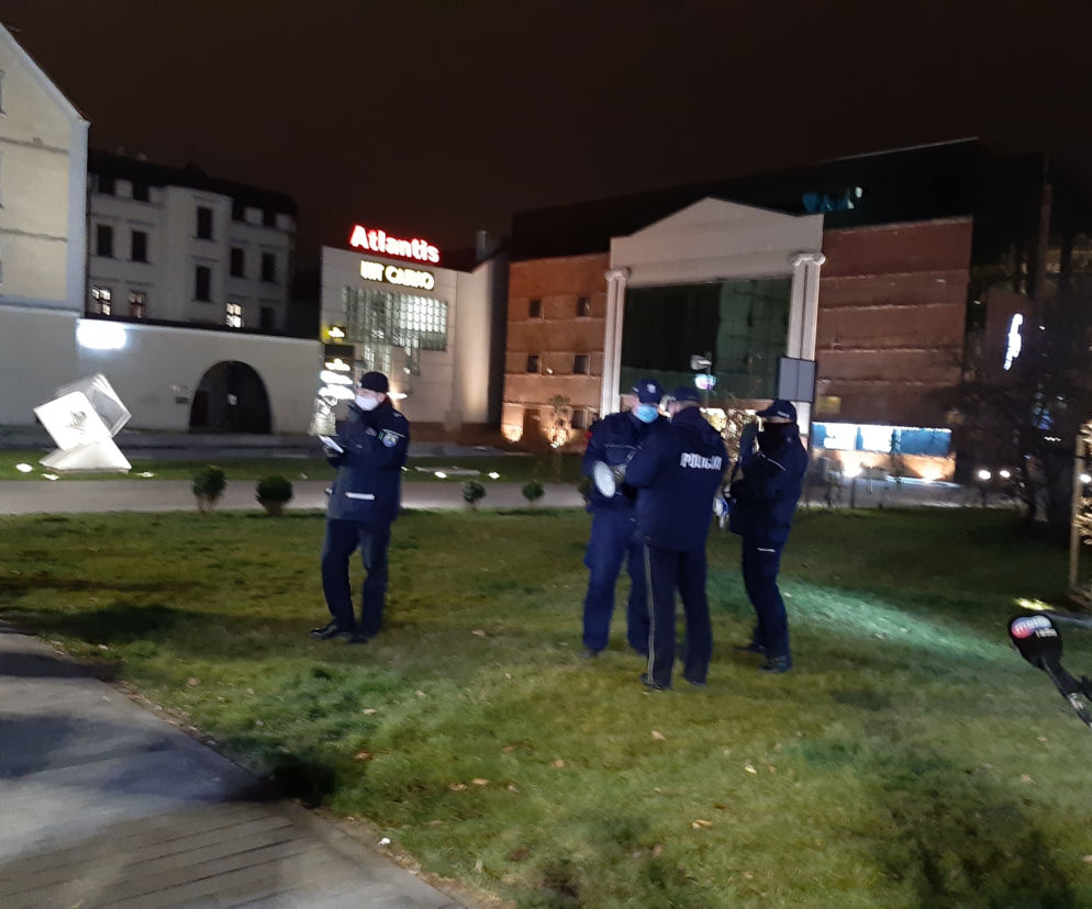 Policjanci na Spacerze dla przyszłości w Opolu