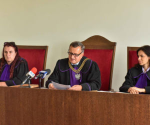 13-miesięczny Grzesiu został skatowany na śmierć. Jego matka i ojczym stanęli przed sądem