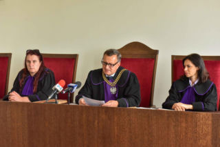 13-miesięczny Grzesiu został skatowany na śmierć. Jego matka i ojczym stanęli przed sądem