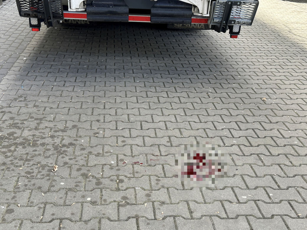 Tragedia na Woli. Śmieciarka przejechała staruszkę. Dramatyczne sceny
