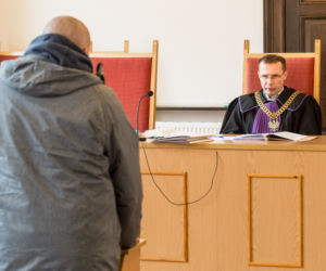 Katował ludzi na przesłuchaniach