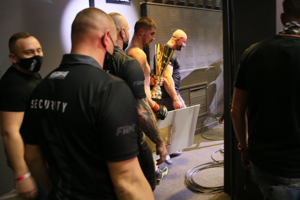 Marcin Najman - Don Kasjo. Potężna bójka na FAME MMA 8