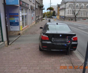 Tarnów. Pijany kierowca ściął słupki na ul. Mickiewicza. Policja odwiedziła go w domu