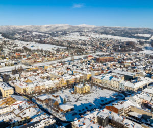 Odkryj przepiękne miasto w Polsce. Niedoceniane, a zapierające dech w piersiach. Odkryj Nowy Targ 