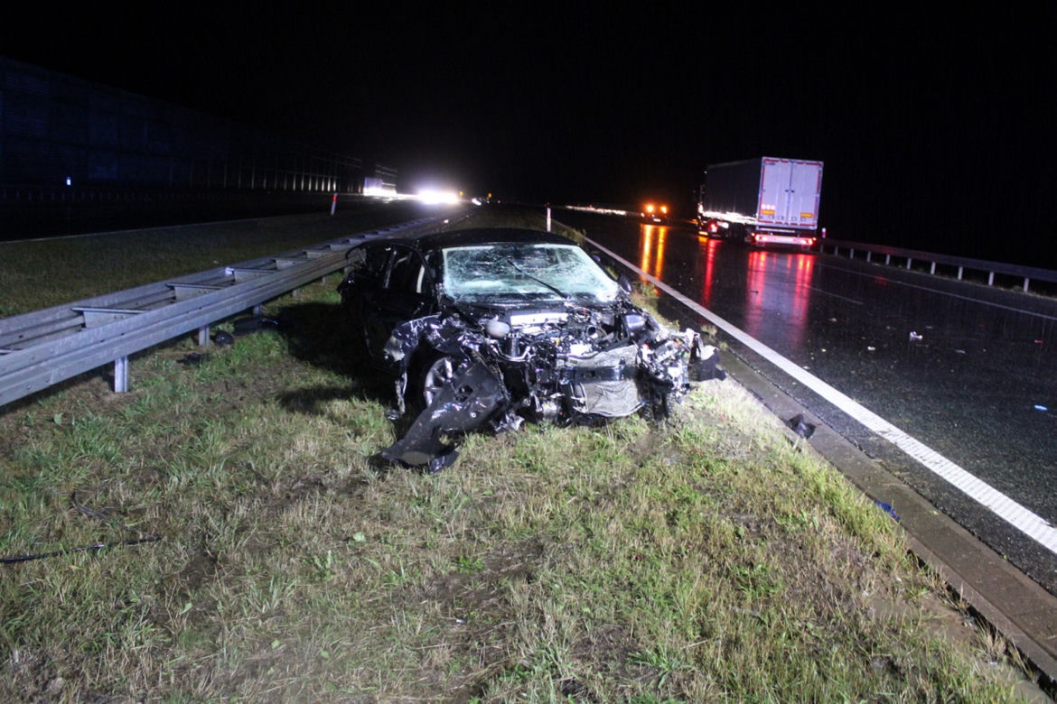 Potworny wypadek na A1 pod Włocławkiem! Jedna osoba nie żyje, dwie poważnie ranne [ZDJĘCIA].