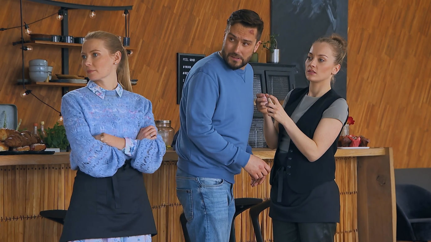 Barwy szczęścia, odc. 2702: Renata (Ania Mrozowska), Dominika (Karolina Chapko), Damian (Michał Lesień-Głowacki)