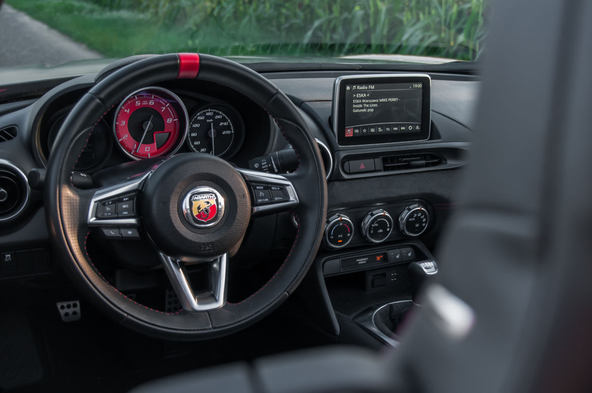 Abarth 124 Spider 1.4 T-Jet 170 KM 6MT