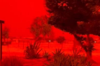 Czerwone niebo nad Australią