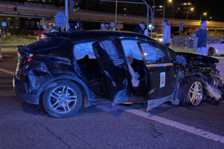 Dramatyczny wypadek na S8. BMW wylądowało na barierze