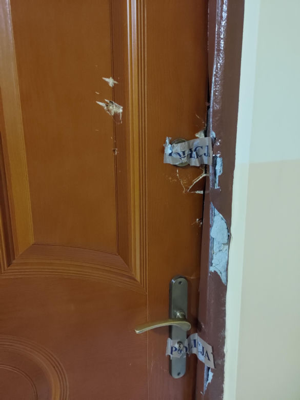 Zabiła matkę, dźgała nożem ojczyma