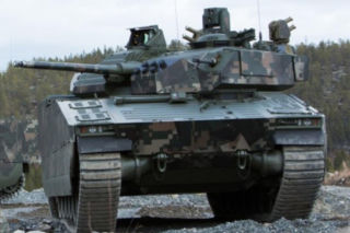 CV90 z systeme Iron Fist