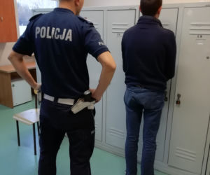 Jechał do pracy, miał ponad 4 PROMILE. Jego tico nie wyrobiło na zakręcie 