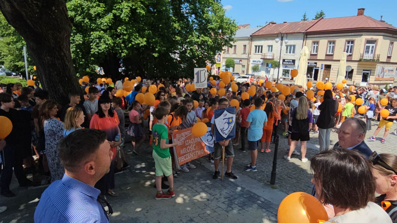 Marsz dzieci przeciw przemocy