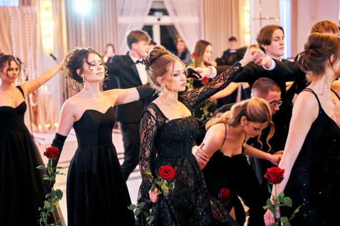 Studniówka siedleckiej Królówki 2026 - walc i polonez