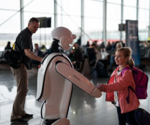 Na wrocławskim lotnisku roboty zastępują ludzi