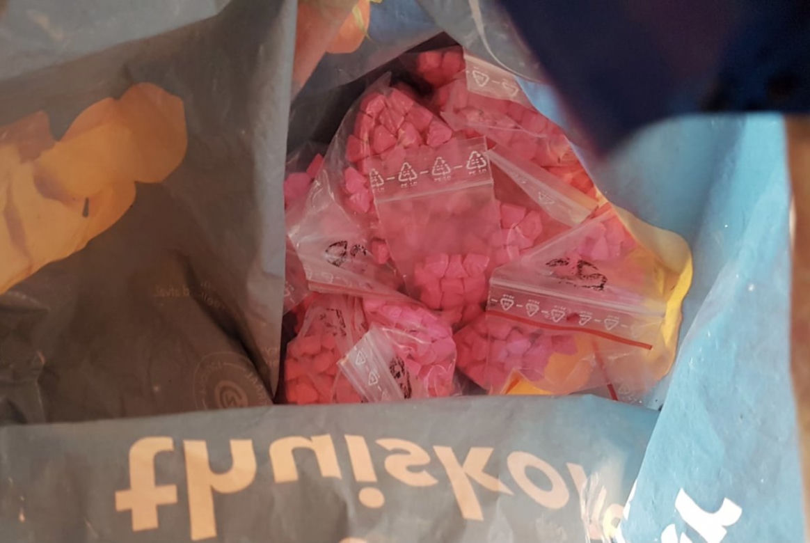 Piła: Policjanci dostali cynk o narkotykach w aucie. Prawda wyszła na jaw