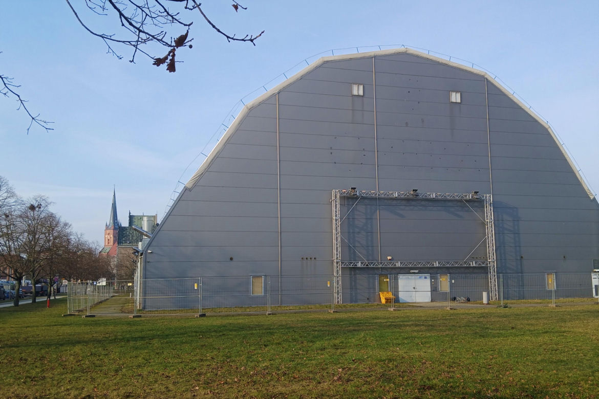 Namiot przy ul. Energetyków wciąż nie został rozebrany