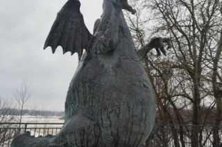 W Krakowie, jest drugi Smok Wawelski! Przez lata niszczał w zapomnieniu, teraz ma nowe życie