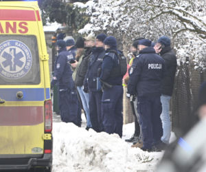 Zwłoki małżeństwa na Targówku. Świadkowie o szturmie antyterrorystów: W życiu czegoś takiego nie widziałem