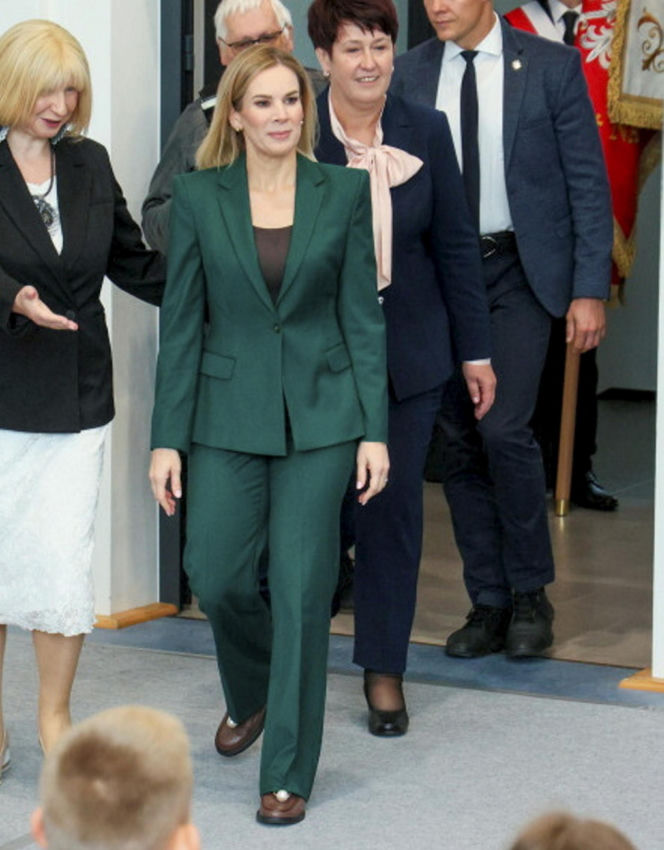 Marta Nawrocka wyprzedza trendy