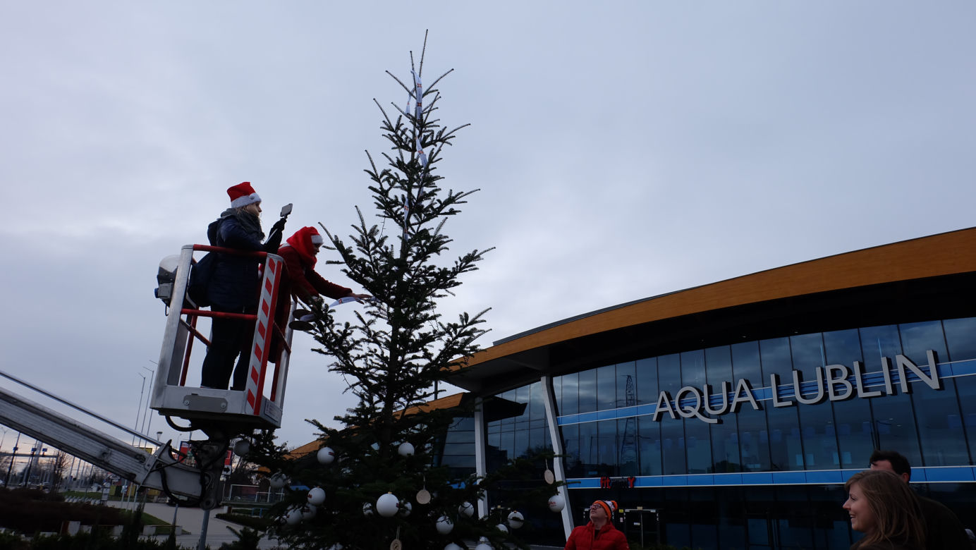Eskowa choinka stanęła przez Aqua Lublin!