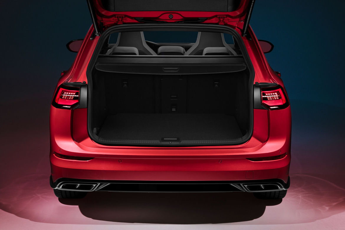 (2021) Volkswagen Golf Variant R Line