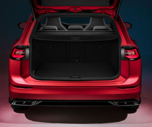 (2021) Volkswagen Golf Variant R Line