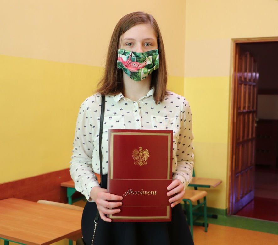 Koniec roku szkolnego! Jak wyglądało rozdawanie świadectw w Kaliszu? [ZDJĘCIA] 
