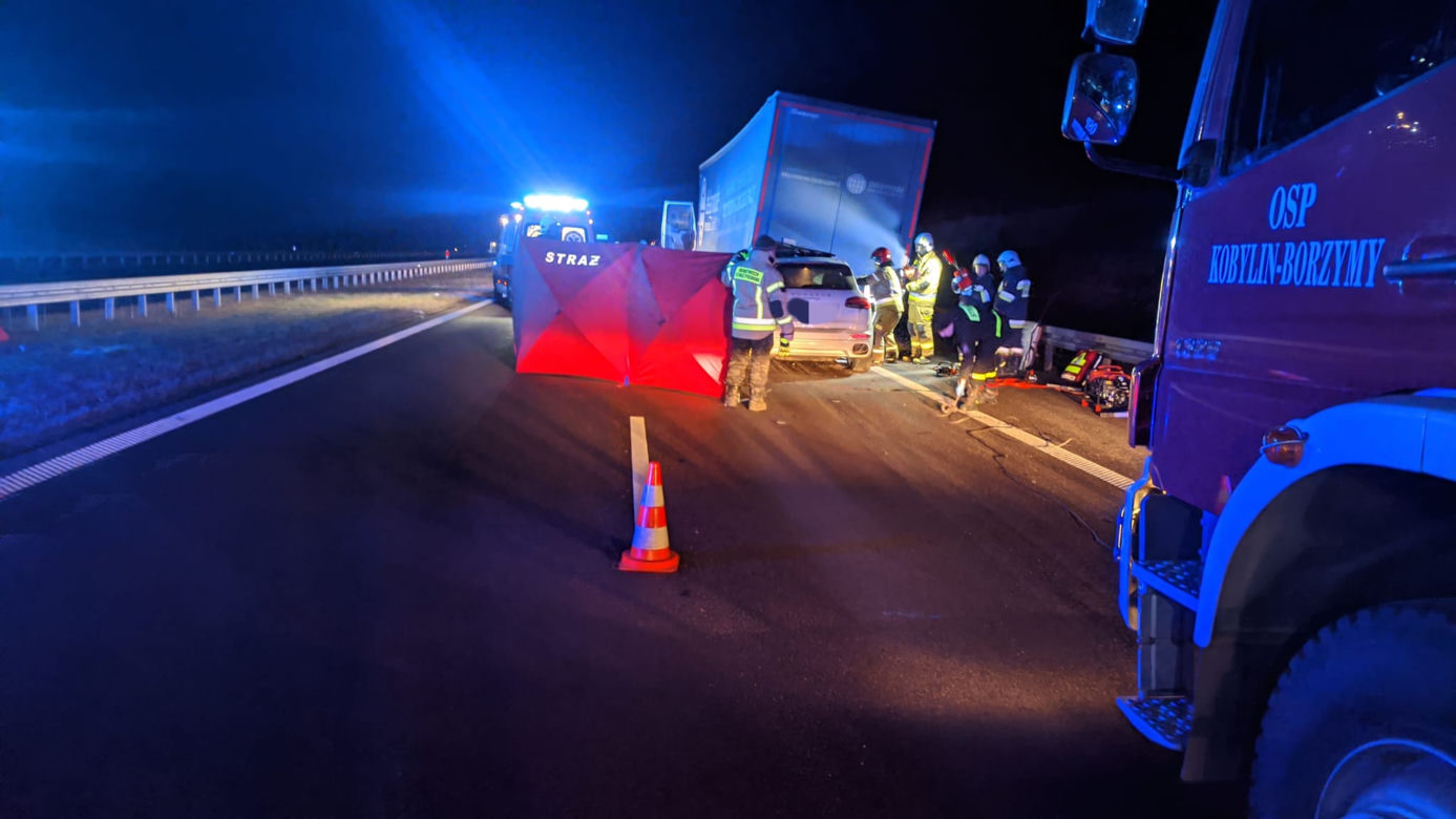Tragiczny wypadek na S8. Porsche wbiło się w tył naczepy [29.01.2023]